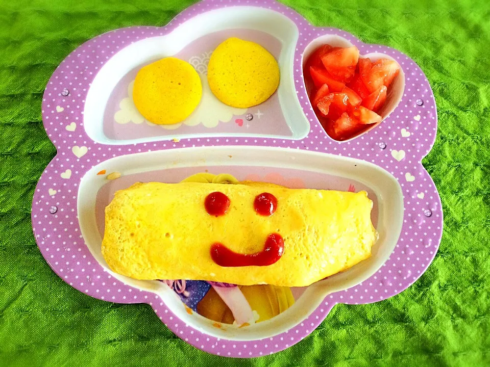 Snapdishの料理写真:離乳食完了期 オムライス かぼちゃパンケーキ|fleur ❁︎⑅*さん