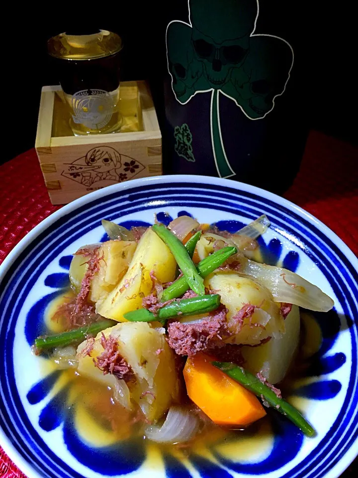 Snapdishの料理写真:コンビーフ肉じゃが|あつしさん