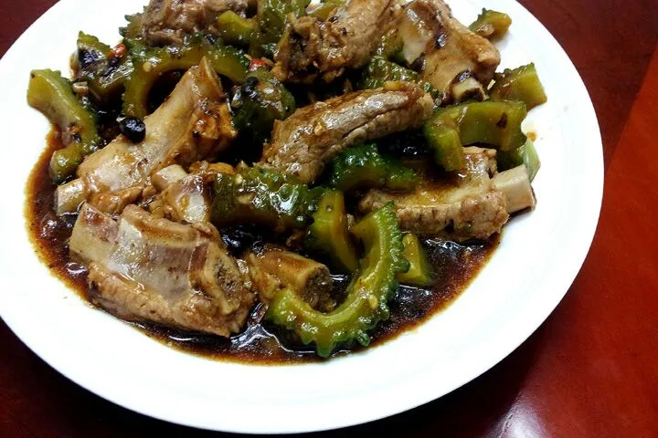 Snapdishの料理写真:pork ribs with bitter gourd|steven z.y.さん