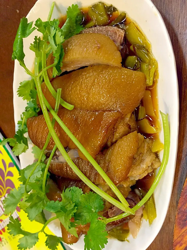 thai style marinated pork leg|Sky Blueさん