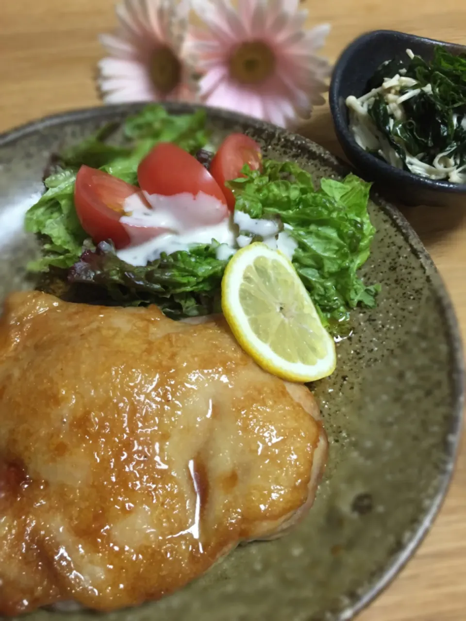 なおちゃ〜ん♥️ソースが美味！チキンステーキ💕激うまじゃっだよ〜ん(^O^)／✨|ボンバーさん