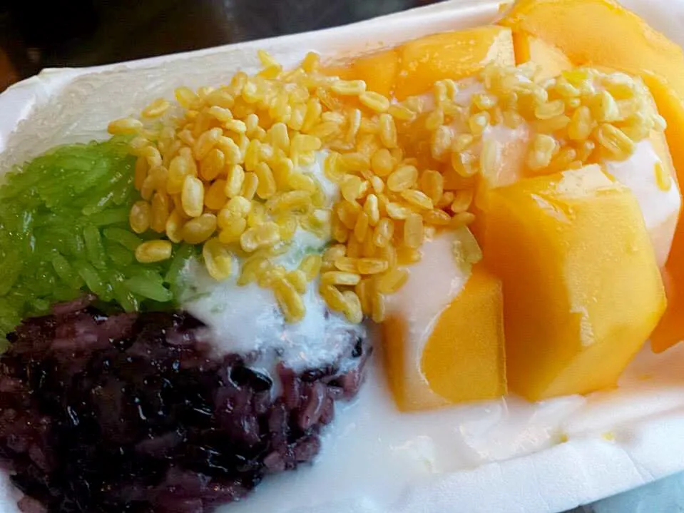 Colorful mango sticky rice|Yvonne C.さん