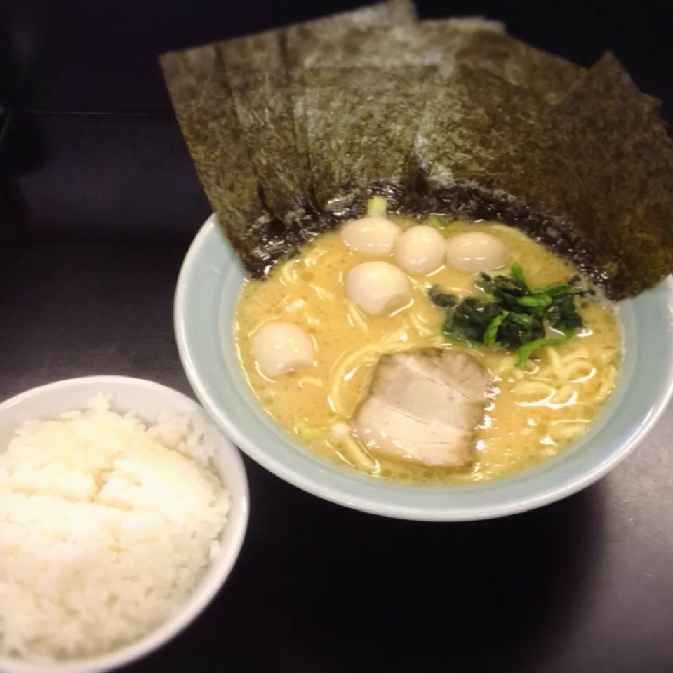 Snapdishの料理写真:のりたま並ラーメン・半ライス|美也子さん