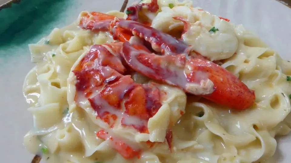 Snapdishの料理写真:pasta with Maine lobster 2|steven z.y.さん