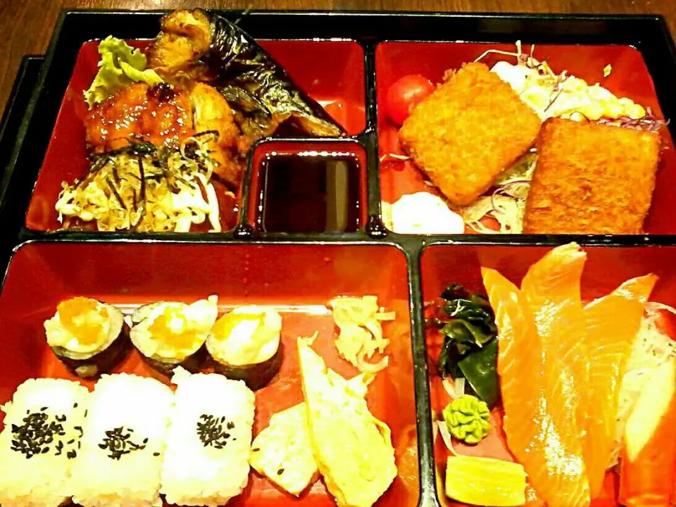 Bento De Luxe (sashimi takoyaki chicken teriyaki fish fillet seaweed salad egg rolls porkdon salad) ✔|🌼 Pooja's Kitchenette 🌼さん