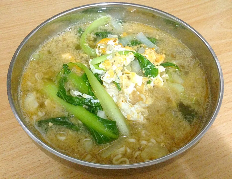 Noodle soup with bok choy and egg|Emmaさん