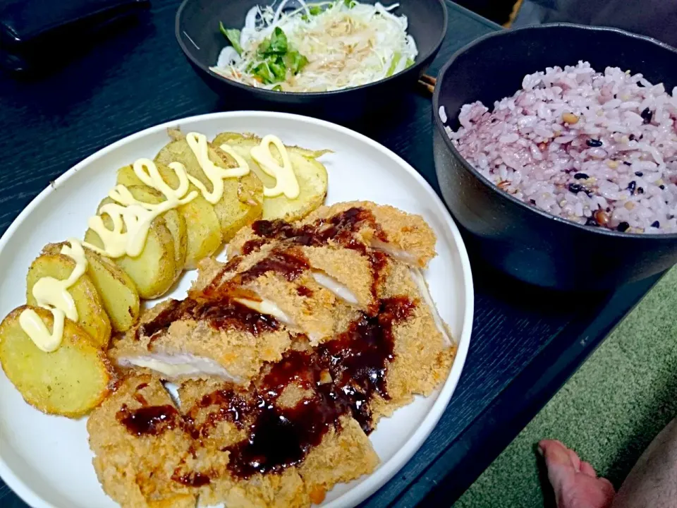 ミルフィーユカツと焼きじゃがいもマヨかけ|けんけんけん(自炊１年生)さん