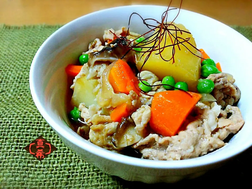 まるちゃんの韓国風❓焼肉のタレで肉じゃが😊|真希さん