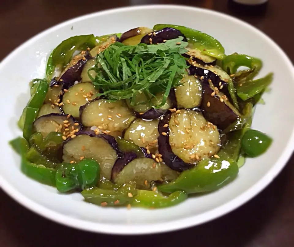 🍀ひろ🍀さんの料理 茄子のスタミナ照り焼き丼♡|ekさん