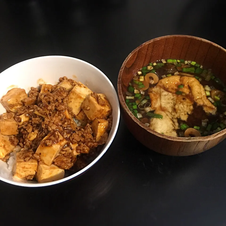 麻婆丼とお麩の赤出汁お味噌汁☻|Riepyonさん