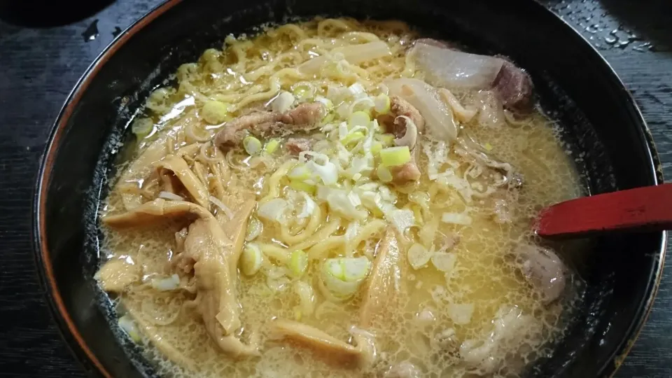 Snapdishの料理写真:牛すじラーメン|Kenichi  Genjidaさん