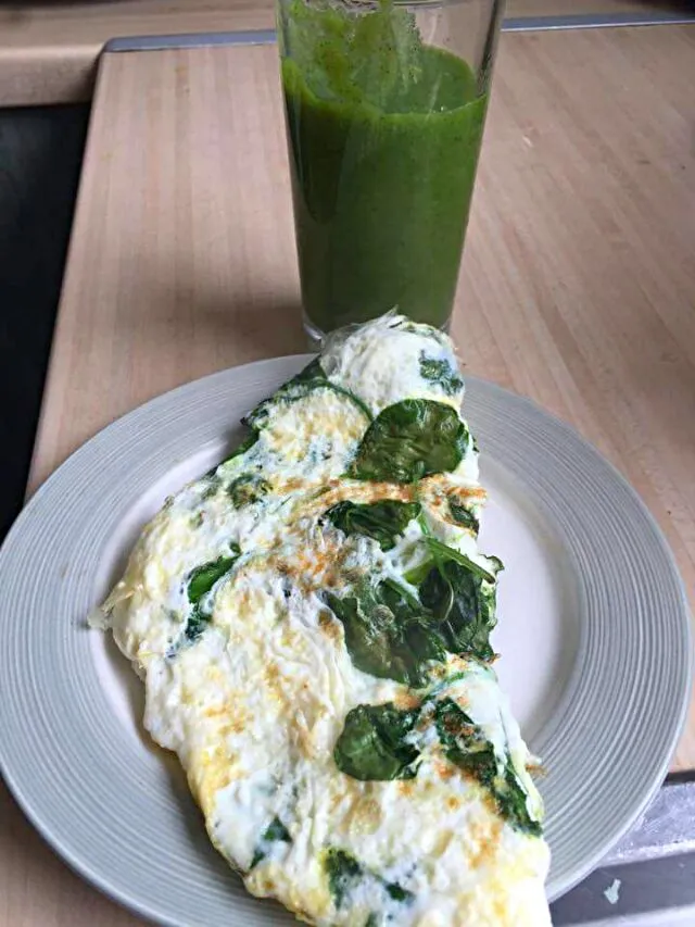 egg white and spinach omelette|CHUENCHAIさん