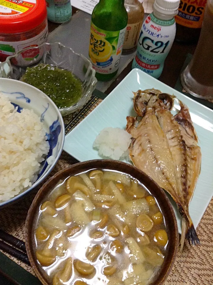 めかぶ＆鯵の干物＆なめこの味噌汁|まぐろさん