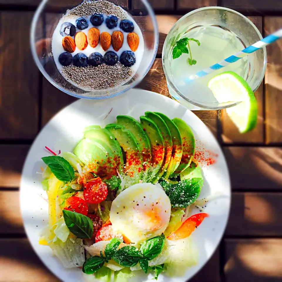 Breakfast on balcony|yeluさん