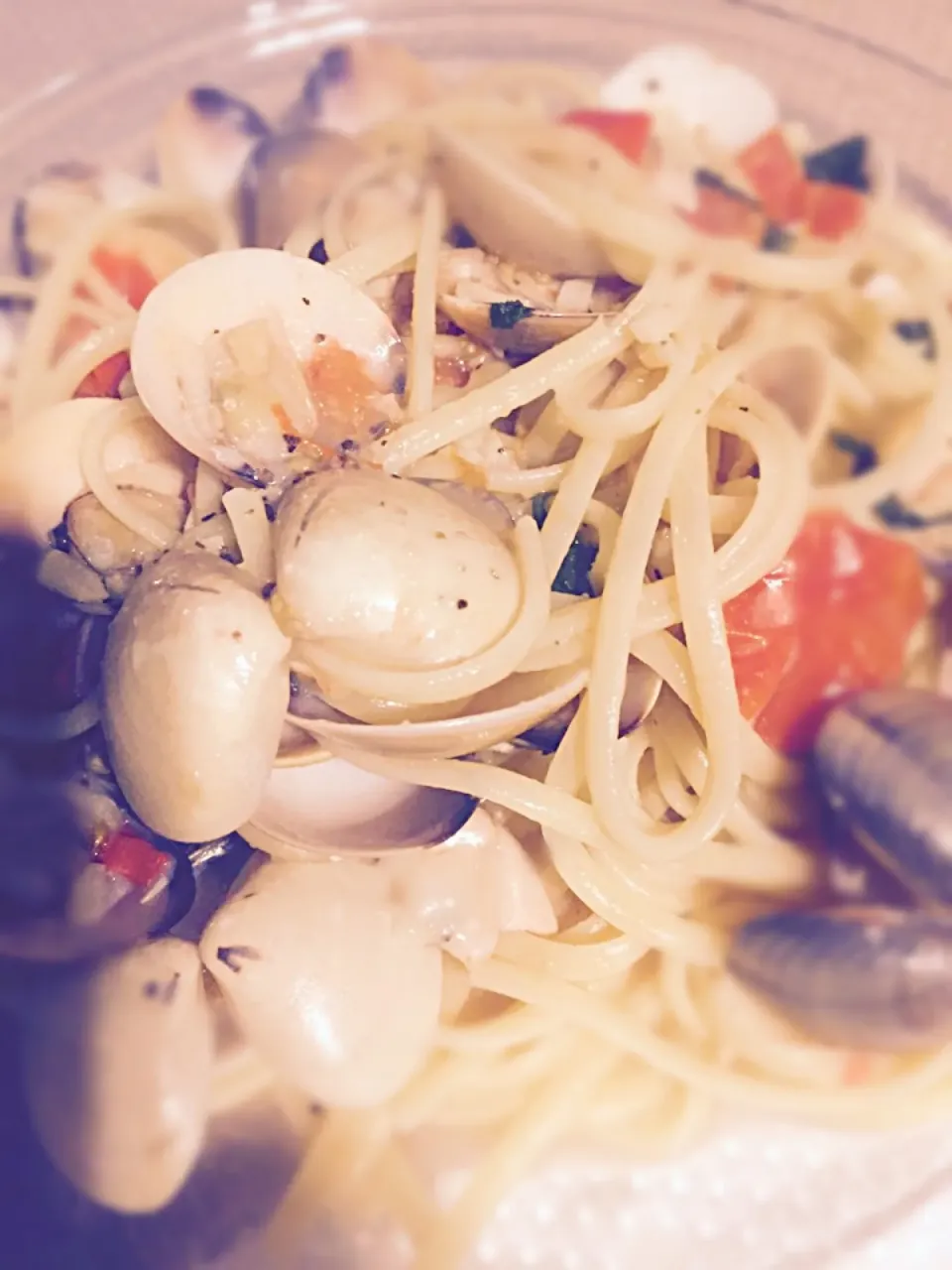 Snapdishの料理写真:Linguine alle vongole (Clams)|Cadence Eyponnia Tanさん