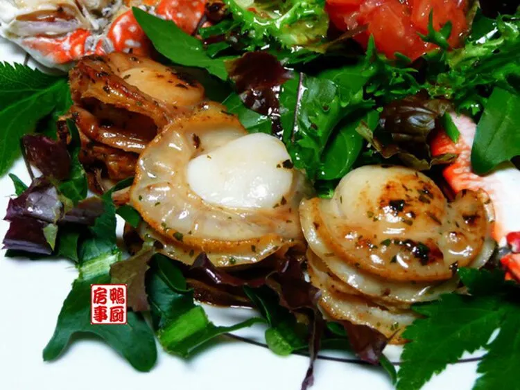 grilled scallop with greens|steven z.y.さん