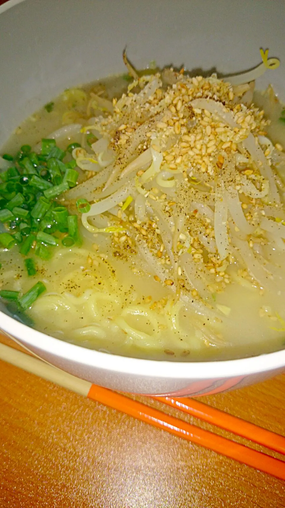 生ラーメン しおとんこつ！|しおさん