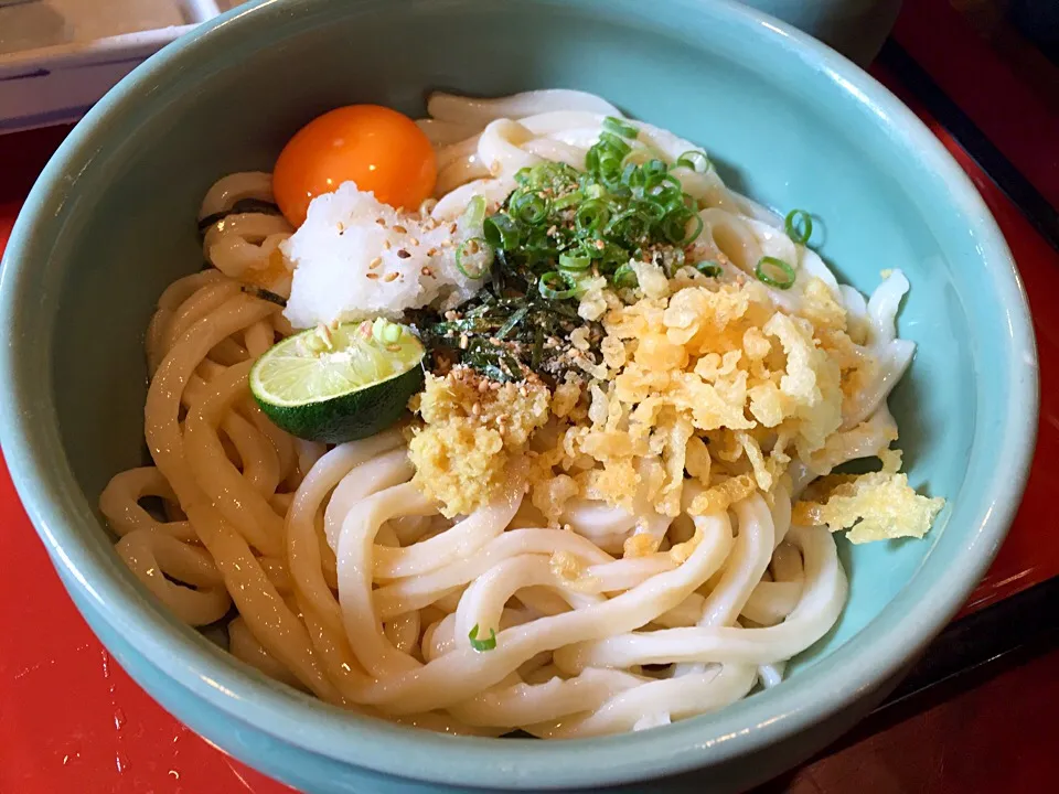 冷やしぶっかけうどん（讃岐うどん）|とみさんさん