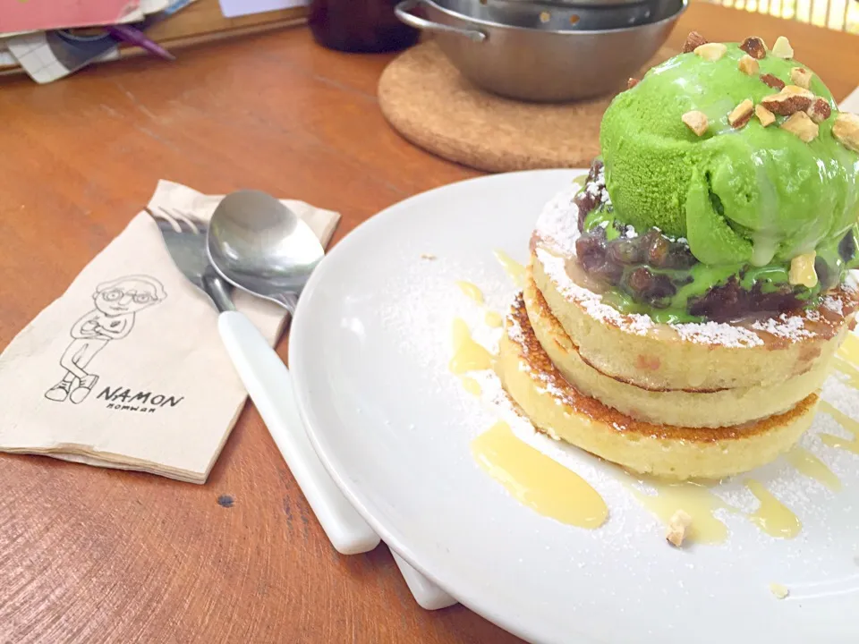 Pancake with matcha ice cream and red bean paste|PhUnGさん