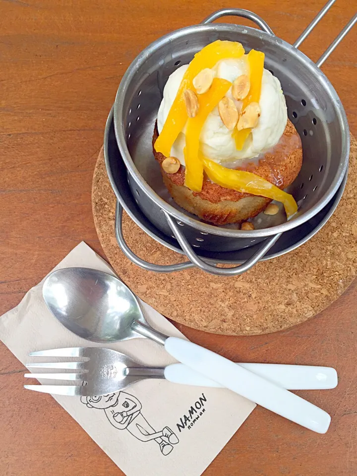 Iced egg with coconut icecream|PhUnGさん