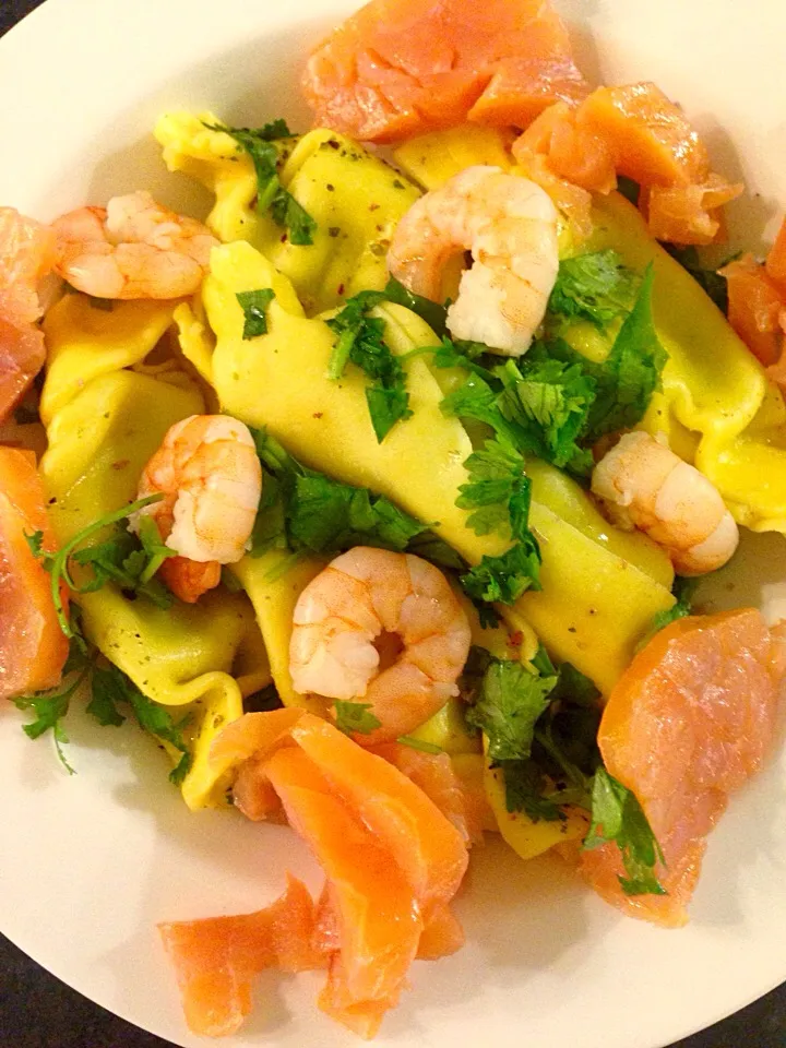 Nettle tortelloni with cilantro, shrimp and salmon|Aliceさん