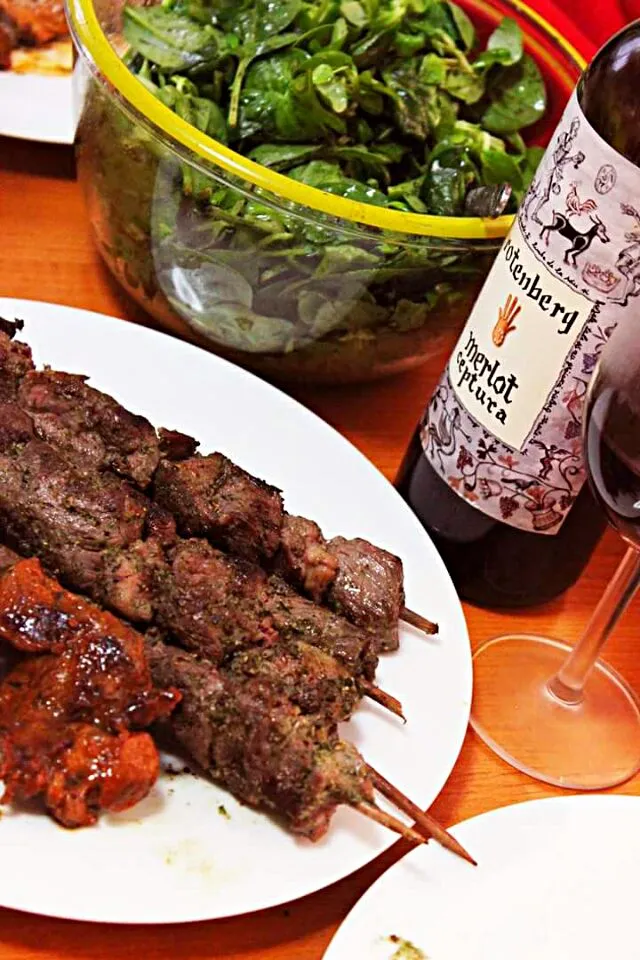 marinated lamb + Merlot+ salad|CHUENCHAIさん