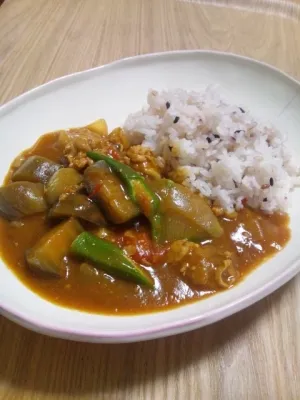 *nini*さんの煮込まず簡単☆夏野菜カレー #楽天レシピ|楽天レシピさん