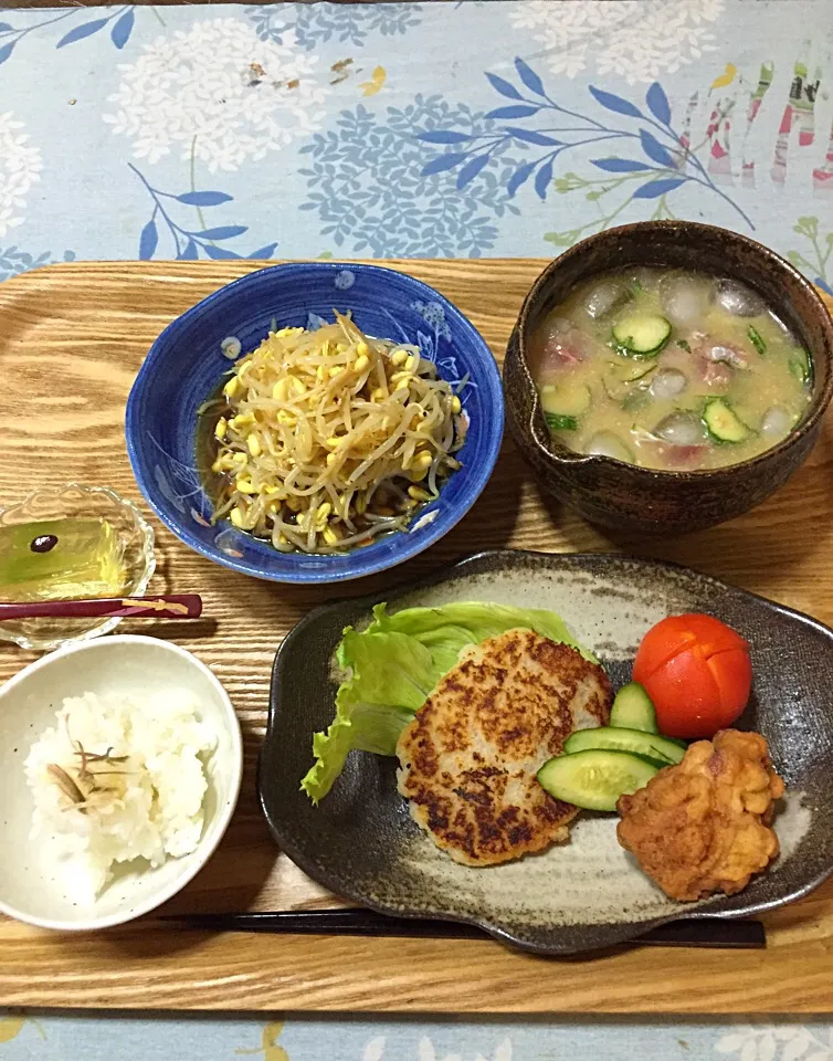 今日の晩御飯☆     鯵の刺身🐟で冷や汁#干物じゃ無くて刺身でサラサラいけちゃうぅ  蓮根だけハンバーグ#|ようこさん