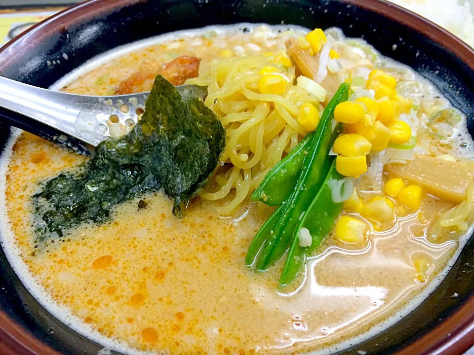 บะหมี่น้ำ รสชาติงา ラーメン 悟空めん@こだわりらーめん孫悟空|akiさん