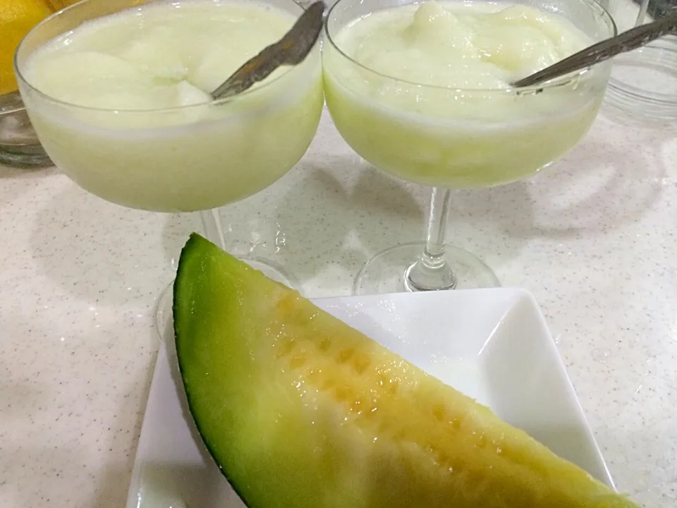 Snapdishの料理写真:White Melon with Cream Shake🍈|Lilibeth  Calmaさん