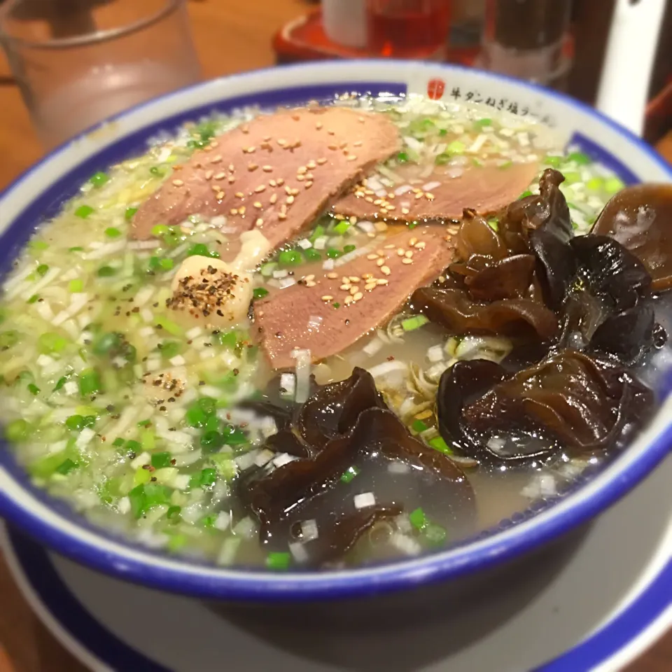 牛タンネギ塩ラーメン！|shuさん