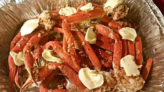 The Beginning of Garlic Roasted Crab Legs for Sunday #Dinner #Seafood #Main dish 😊 💜 😊|Alisha GodsglamGirl Matthewsさん