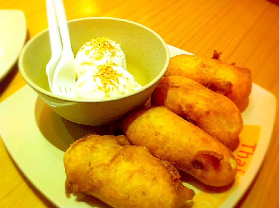 Coconut icecream with fried banana|✨LovelyTeddy ✨さん