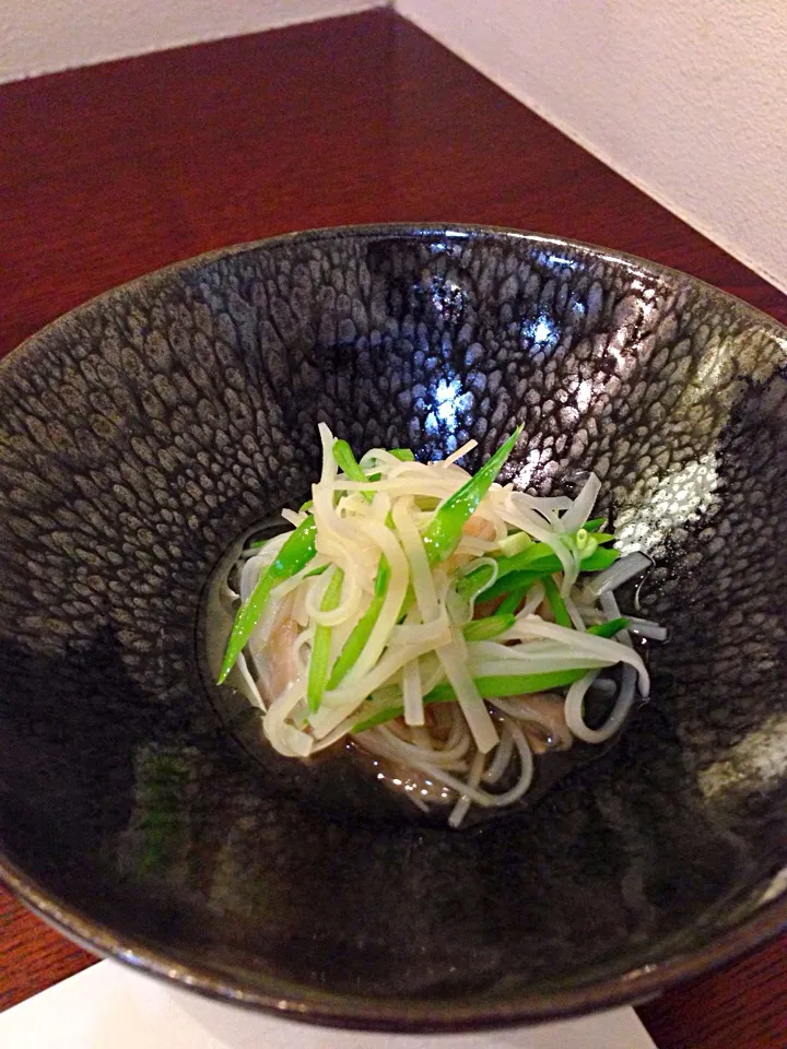 じゃがいもと生ハムの酢の物。緑はいんげん。|しらこさん
