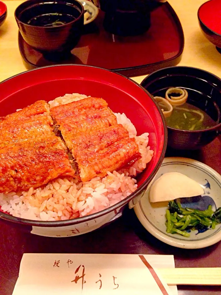 鰻の竹うち   鰻丼🎶|しのてらさん