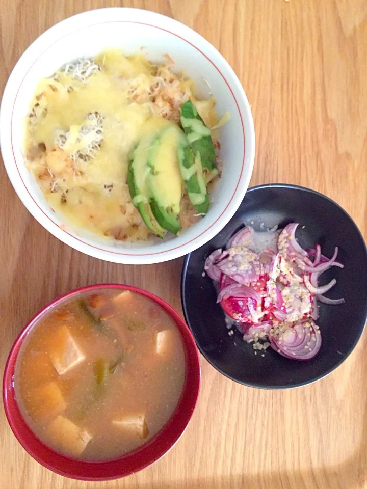 アボカドしらすチーズ丼|矢部肇子さん