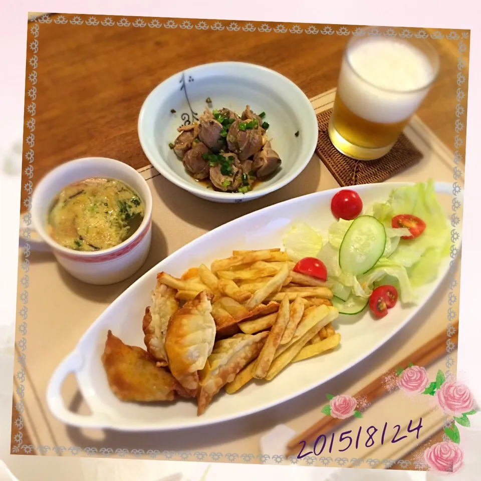 Snapdishの料理写真:サモサ
ポテトフライ
砂肝のネギ塩レモン
スープ|𓇼 Ⓢ Ⓗ Ⓘ Ⓝ Ⓞ Ⓑ Ⓤ 𓇼さん