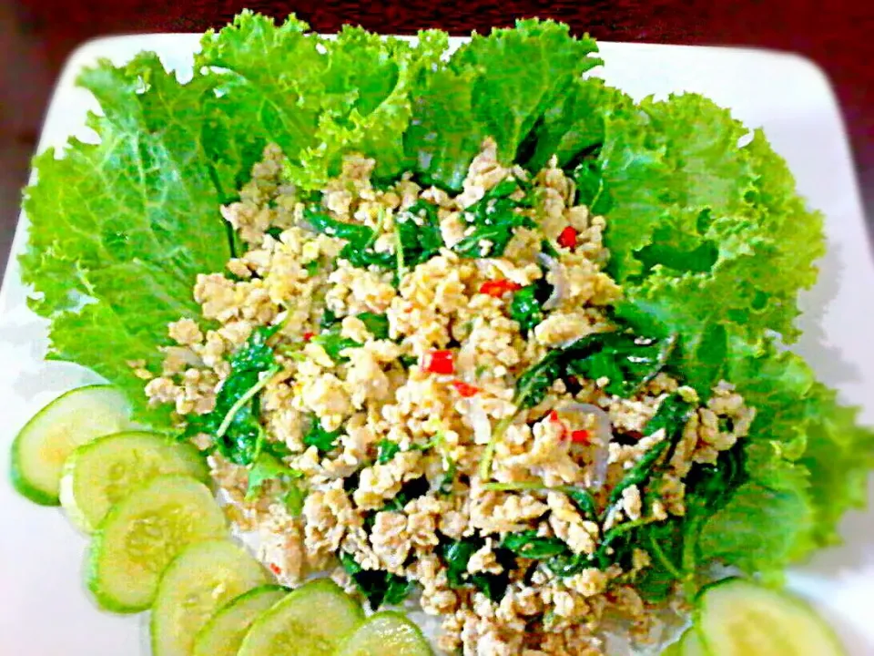 Stir Fried Minced Chicken w/ Sweet Thai Basil (eggs cumin coriander chillies spices) ✔|🌼 Pooja's Kitchenette 🌼さん