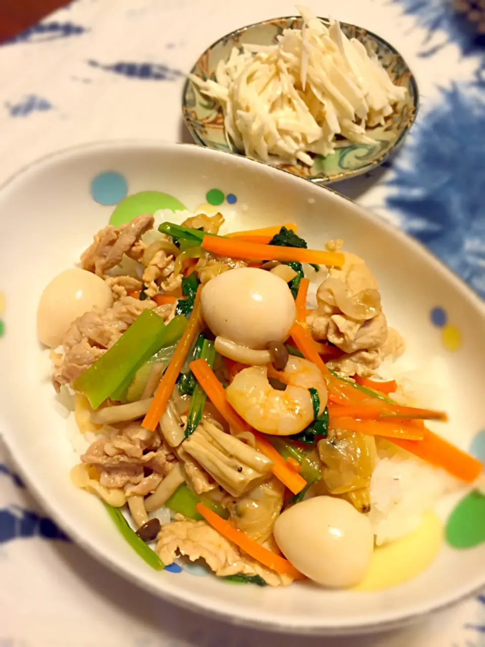 Snapdishの料理写真:中華丼と大根のサラダ(●´ω｀●)ゞ 晩ごはん|さくたえさん