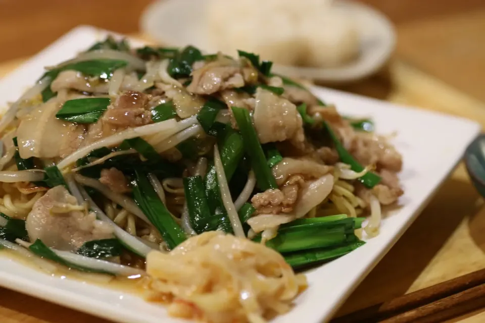 にらともやしと豚肉のあんかけ焼きそば(๑•̀ڡ•́๑)|マカロンさん