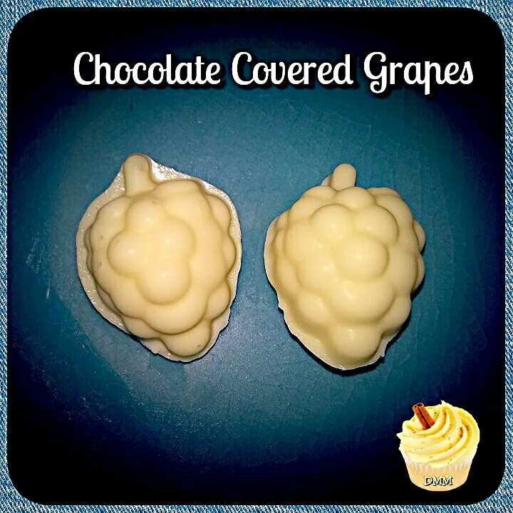 White chocolate covered grapes.|Dionneさん