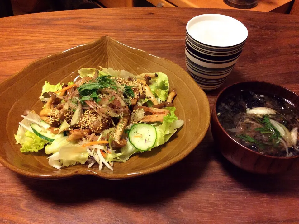 豚ロースで焼肉サラダ、がごめ昆布と茅乃舎の黒浜海苔で即席お吸い物 2015.8.24|キラ姫さん