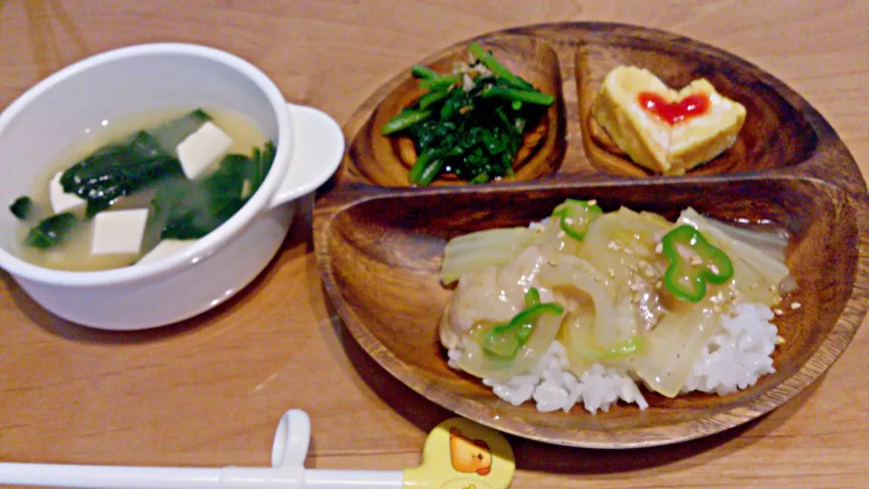 娘ごはん☆中華丼、小松菜おひたし、だし巻き、ほうれん草と豆腐の味噌汁|みかさん