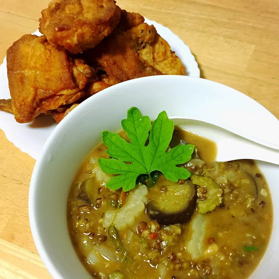 KFC's fried chicken and Sauteed Mung Beans|Laarni Nabongさん