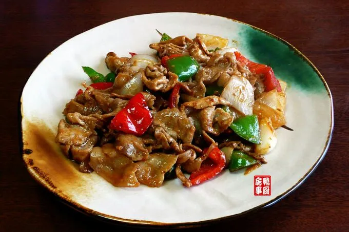 沙爹肉片。。。stir-fried pork in satay sauce|steven z.y.さん