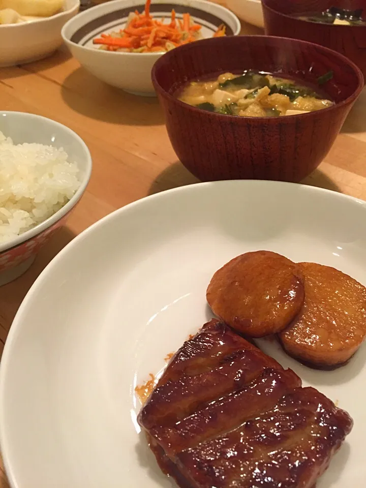 Snapdishの料理写真:中トロの照焼き|わささん