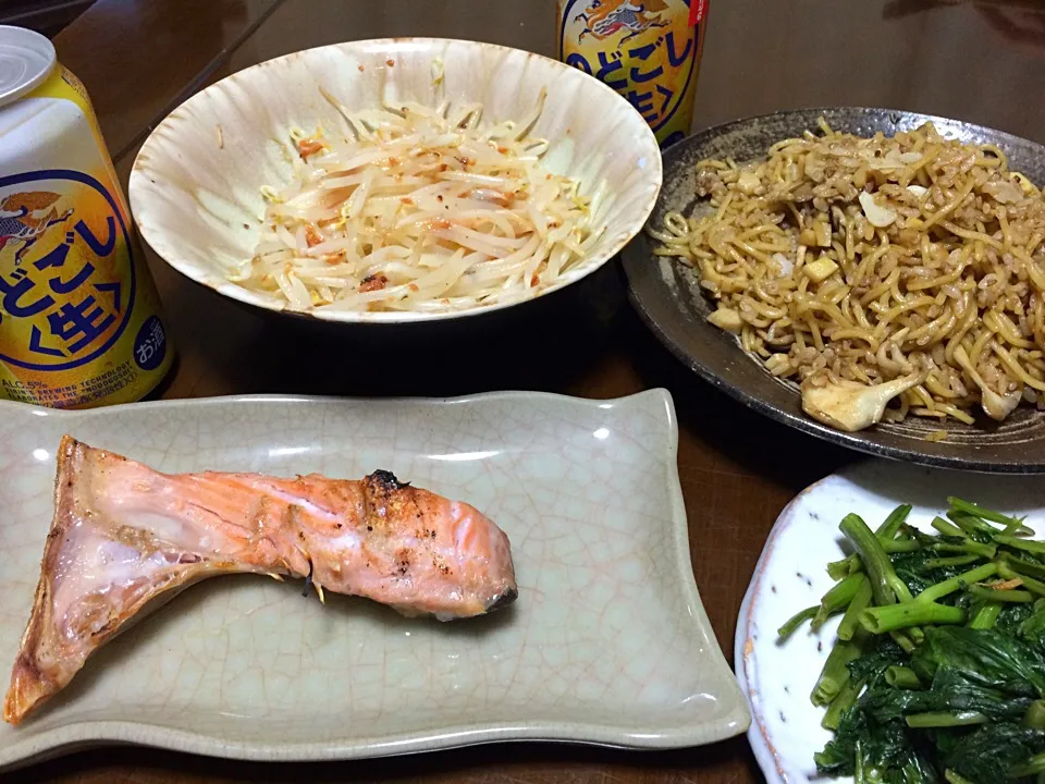 2015.8.25 晩酌に焼きそば飯！？🍻🍻🍻|ゆみずさん