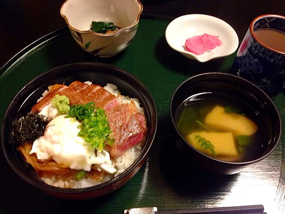 飛騨牛ステーキ丼|ゆうかさん