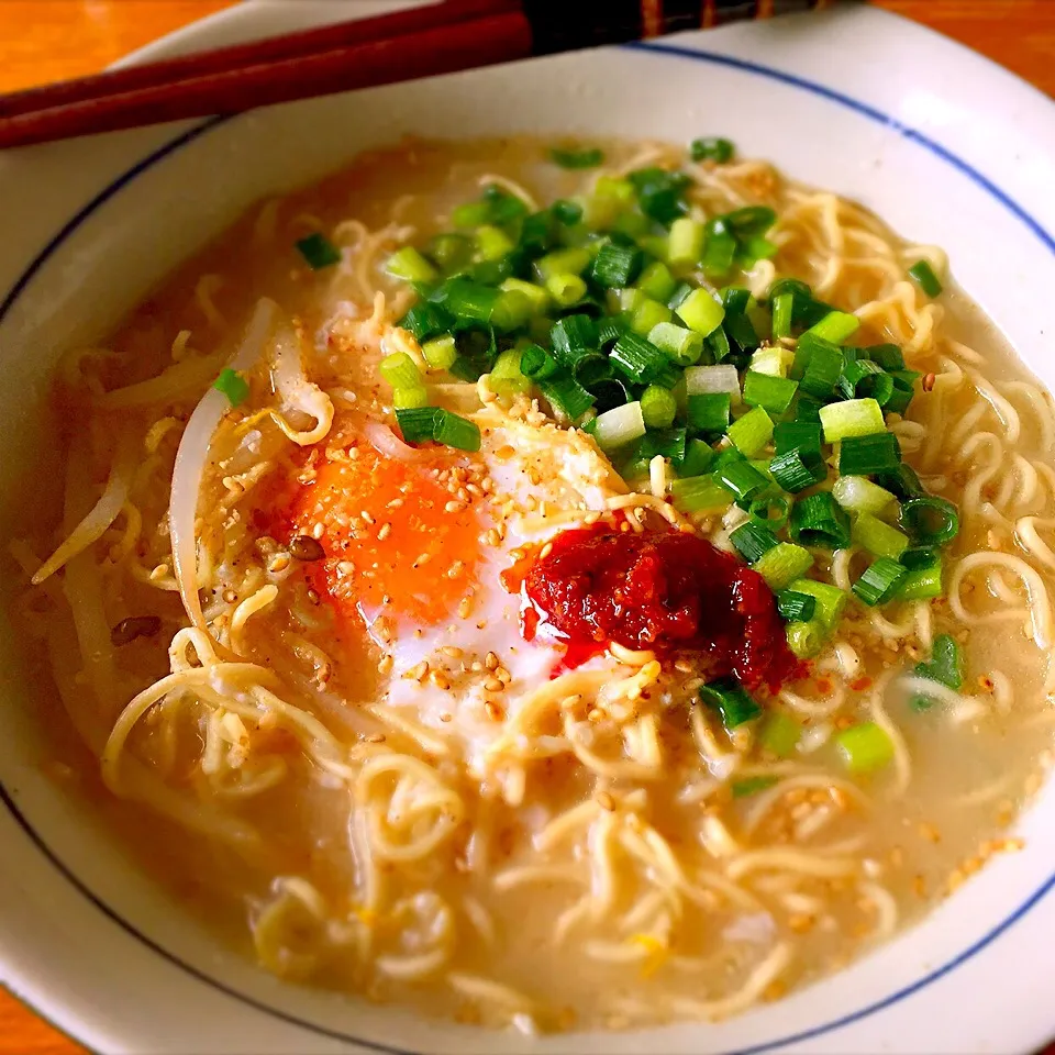 こだわらずにトンコツラーメン|しげさんさん