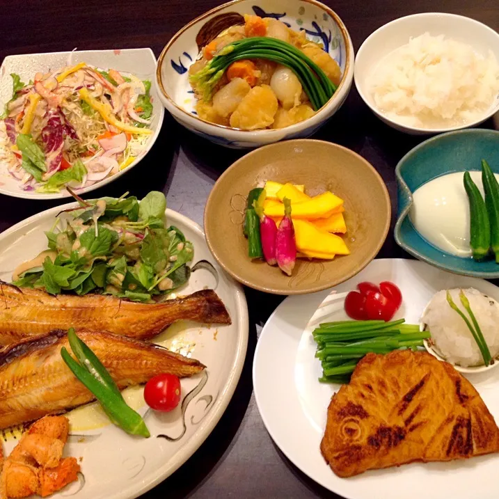 鯛肉入りさつま揚げ、ほっけ焼き、カボチャのお漬物、肉じゃが|しもっち"もたれつさん